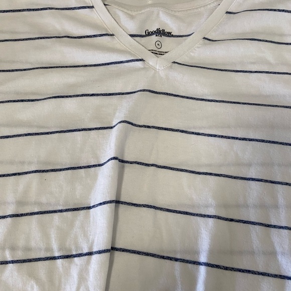 Goodfellow & Co whit w stripes v neck mens xl - Picture 1 of 5